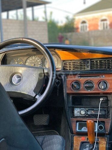 Mercedes 190 1992, 100,000 km - 2.0 l - Sabirabad