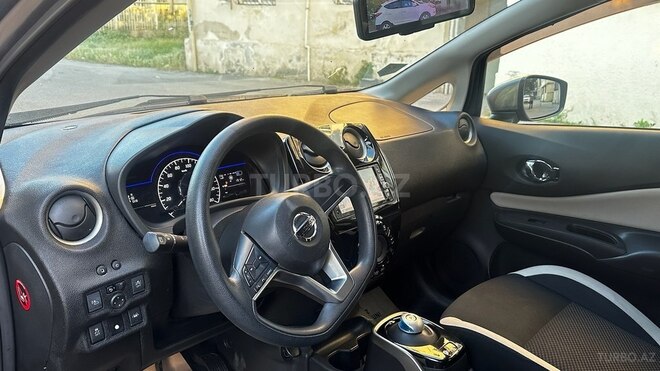 Nissan Note-9