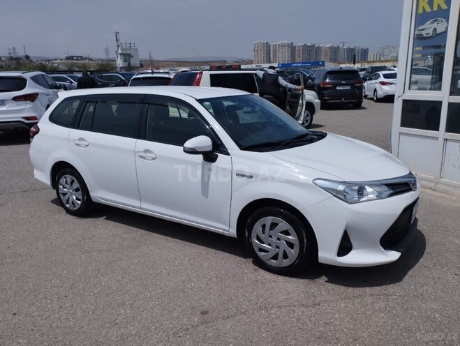 Toyota Corolla Fielder 2018, 135,000 km - 1.5 л - Bakı