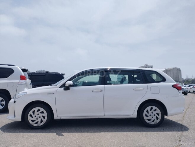 Toyota Corolla Fielder 2018, 135,000 km - 1.5 л - Bakı