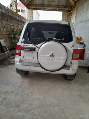 Mitsubishi Pajero io 2001, 350,000 km - 2.0 l - Quba