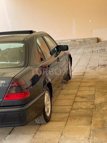 Mercedes C 220 d 1999, 452,000 km - 2.2 л - Bakı