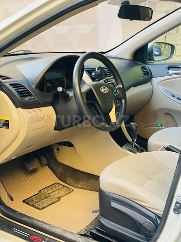 Hyundai Accent 2016, 219,836 km - 1.6 l - Bakı
