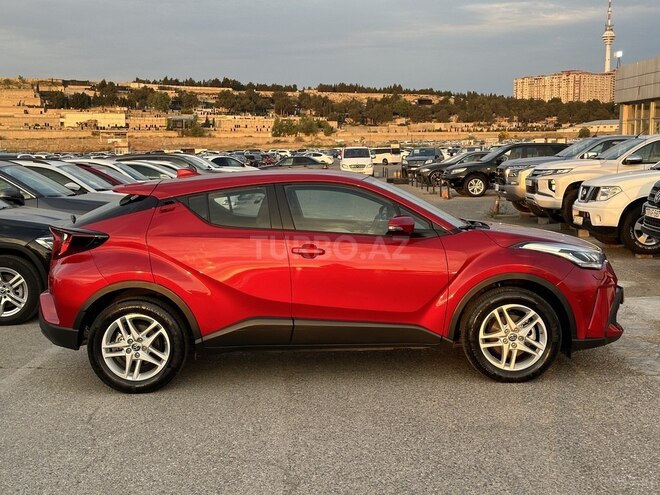 Toyota C-HR-7
