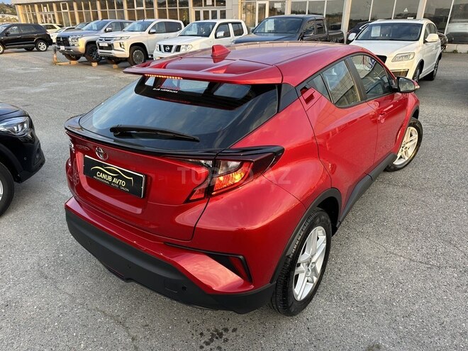 Toyota C-HR-9