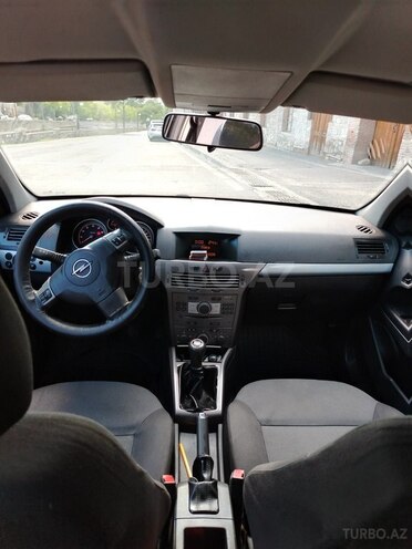 Opel Astra 2006, 252,635 km - 1.4 l - Şəki