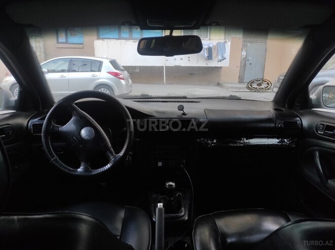 Volkswagen Passat 2003, 327,478 km - 2.0 l - Bakı