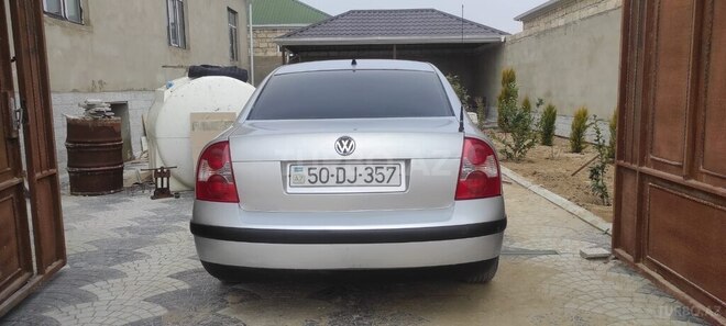 Volkswagen Passat 2003, 327,478 km - 2.0 l - Bakı