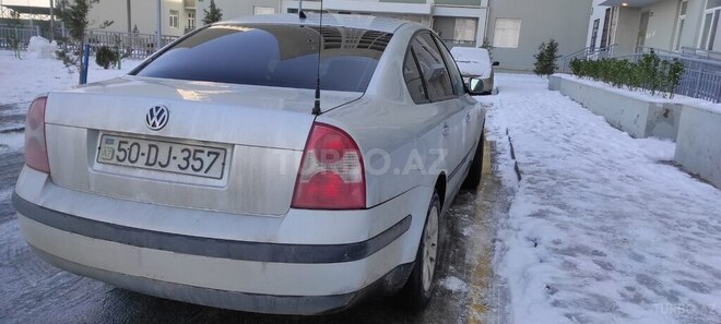 Volkswagen Passat 2003, 327,478 km - 2.0 l - Bakı