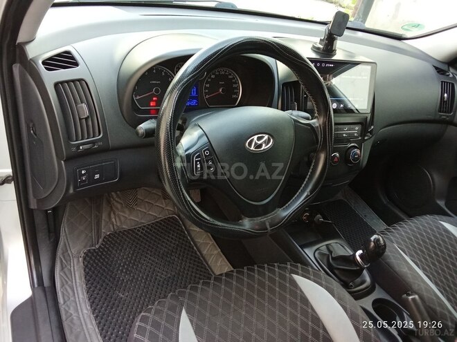 Hyundai i30 2010, 240,000 km - 1.4 л - Göyçay