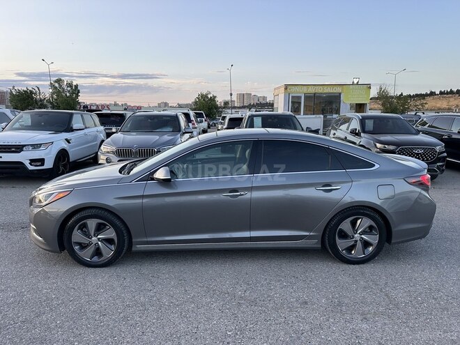 Hyundai Sonata-6