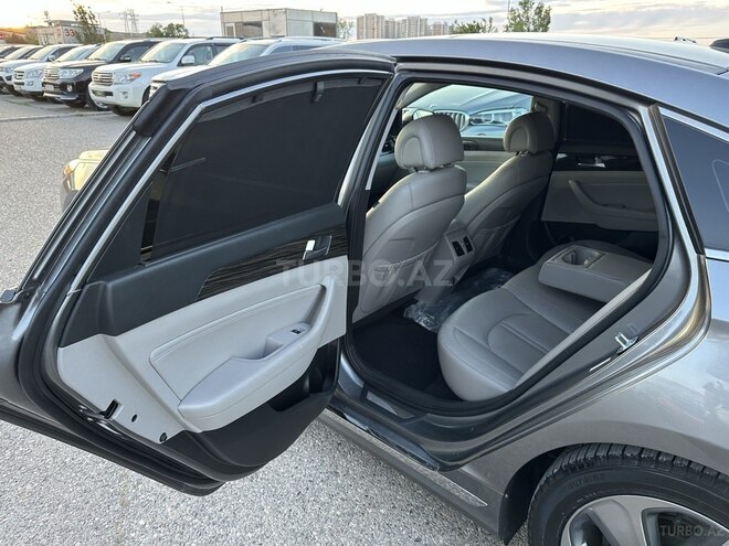 Hyundai Sonata-21