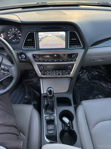 Hyundai Sonata-10