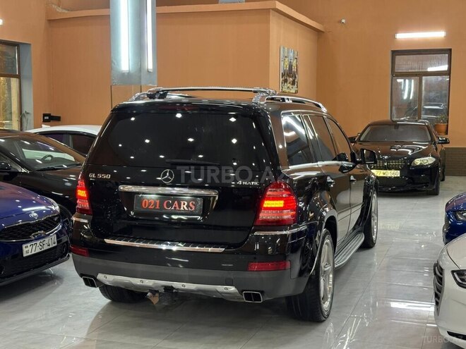 Mercedes GL 550-9