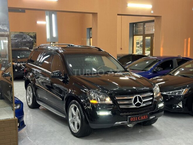 Mercedes GL 550-12