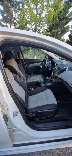 Chevrolet Cruze-8