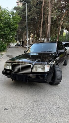 Mercedes E 280 1993, 282,000 km - 2.8 l - Bakı