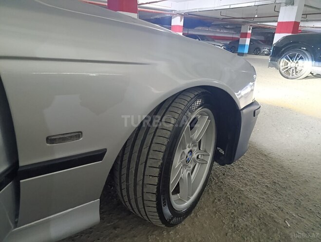 BMW 530 2001, 147,500 km - 2.9 l - Bakı