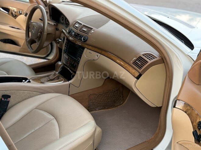 Mercedes E 350 2006, 261,412 km - 3.5 л - Yevlax