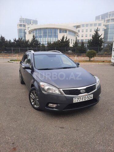 Kia Ceed 2010, 240,000 km - 1.6 л - Bakı