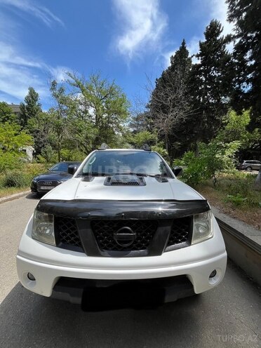 Nissan Navara 2015, 248,000 km - 2.5 l - Bakı