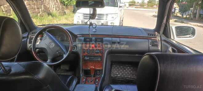 Mercedes E 240 1999, 550,000 km - 2.4 l - Şirvan