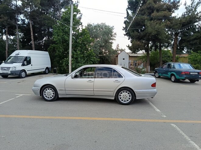 Mercedes E 240 1999, 550,000 km - 2.4 l - Şirvan