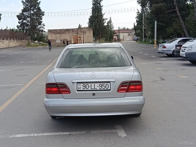 Mercedes E 240 1999, 550,000 km - 2.4 l - Şirvan