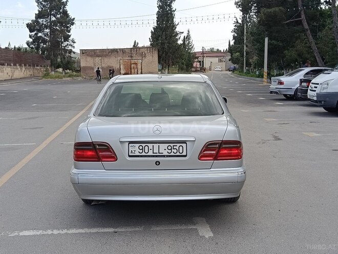 Mercedes E 240 1999, 550,000 km - 2.4 l - Şirvan
