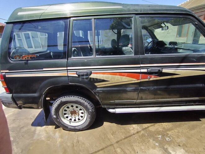 Mitsubishi Pajero 1996, 300,000 km - 2.8 l - Bakı