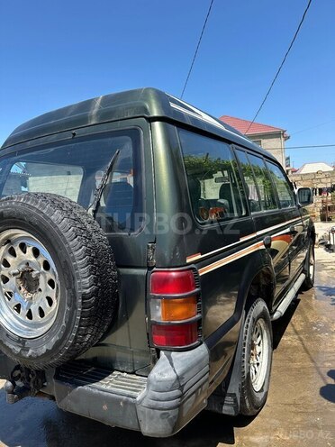 Mitsubishi Pajero 1996, 300,000 km - 2.8 l - Bakı