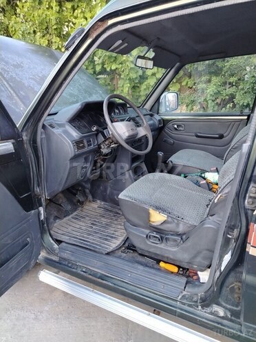 Mitsubishi Pajero 1996, 300,000 km - 2.8 l - Bakı