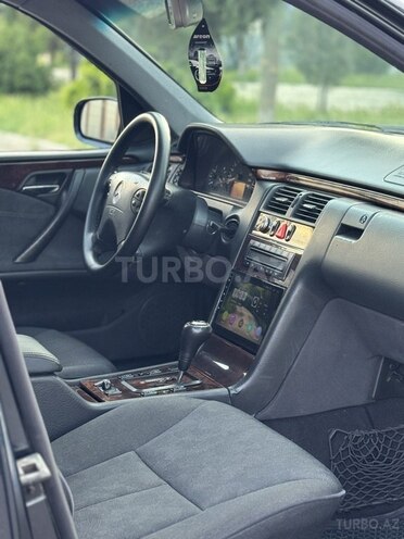 Mercedes E 220 d 2000, 360,000 km - 2.2 l - Sabirabad
