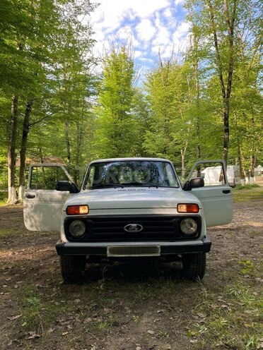 LADA (VAZ) Niva 2015, 146,000 km - 1.7 l - Quba