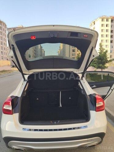 Mercedes GLA 250 2016, 136,794 km - 2.0 l - Bakı