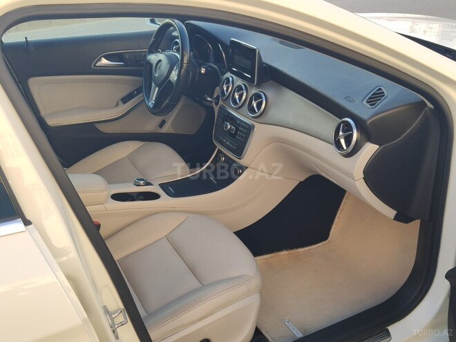Mercedes GLA 250 2016, 136,794 km - 2.0 l - Bakı