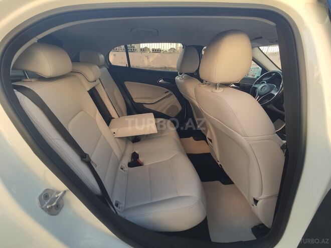 Mercedes GLA 250 2016, 136,794 km - 2.0 l - Bakı