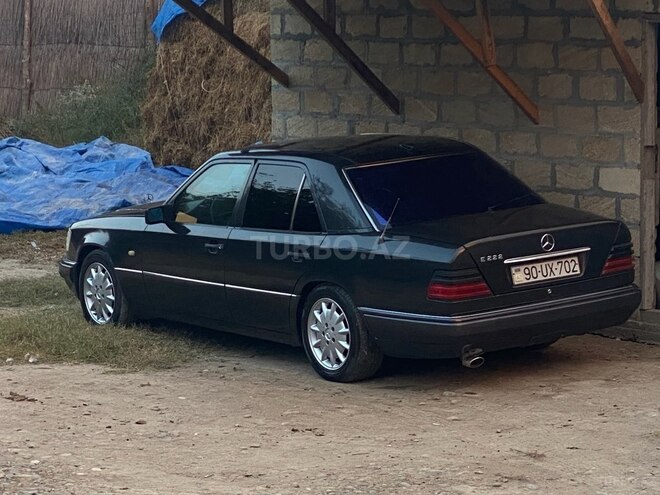 Mercedes E 220 1993, 486,000 km - 2.2 l - Kürdəmir