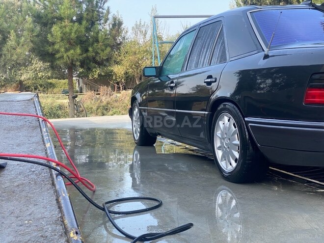 Mercedes E 220 1993, 486,000 km - 2.2 l - Kürdəmir