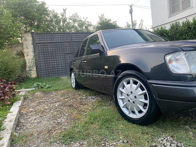 Mercedes E 220 1993, 486,000 km - 2.2 l - Kürdəmir