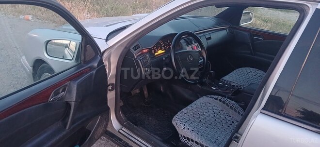 Mercedes E 220 d 1997, 234,123 km - 2.2 l - Sumqayıt