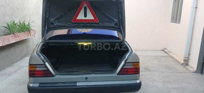 Mercedes E 230 1986, 486,809 km - 2.3 l - Sumqayıt