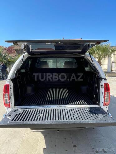 Nissan Navara 2013, 260,000 km - 2.5 l - Bakı