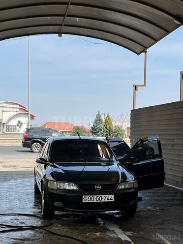 Opel Vectra 1998, 330,000 km - 2.0 l - Gəncə