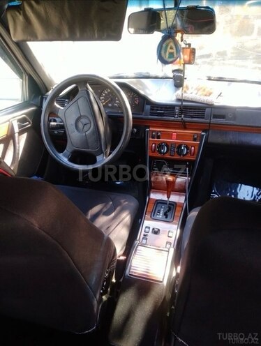 Mercedes E 220 1993, 486,000 km - 2.2 l - Kürdəmir