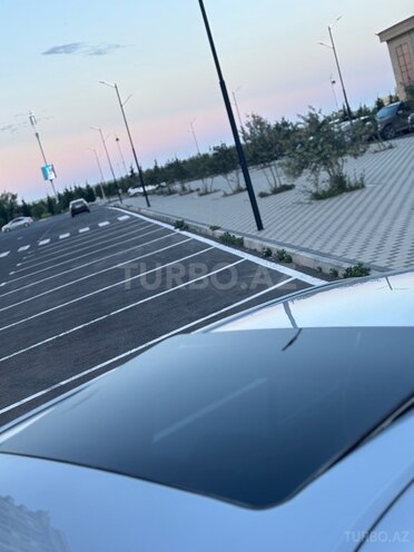 Mercedes E 240 2001, 350,000 km - 2.6 l - Sumqayıt