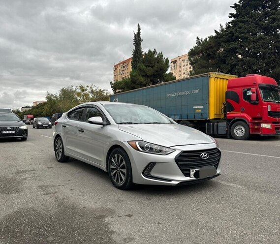 Hyundai Elantra 2018, 111,000 km - 2.0 l - Bakı