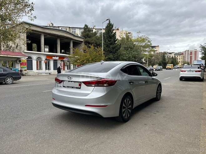 Hyundai Elantra 2018, 111,000 km - 2.0 l - Bakı