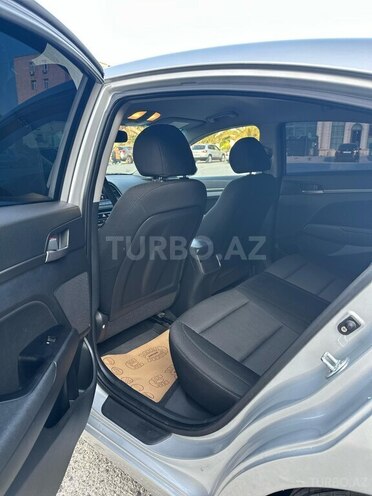 Hyundai Elantra 2018, 111,000 km - 2.0 l - Bakı