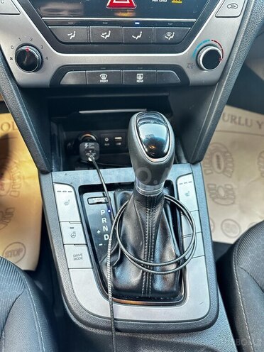 Hyundai Elantra 2018, 111,000 km - 2.0 l - Bakı